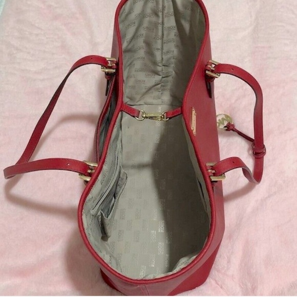 Michael Kors Red Jet Set Medium Tote Bag And Wallet Set - Picture 6 of 11